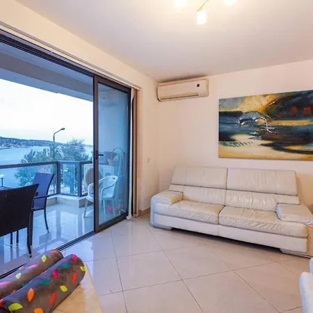Appartement St Paul S Bay - A Beautiful 3b Seaview Apt In St Pauls Bay G11